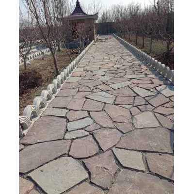 Rubble stone for the landscaping of Villa Garden