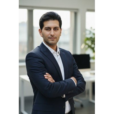 وکیل دادگستری و مشاور حقوقی احسان مالی