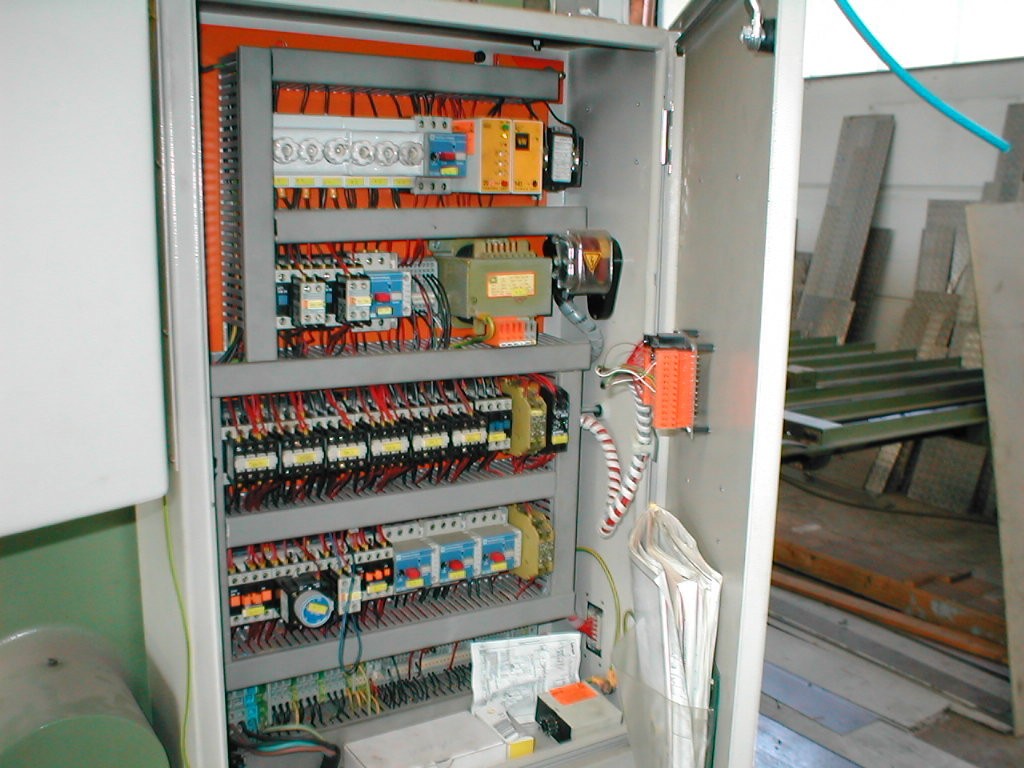 تابلو مرکز کنترل موتور (Motor Control Center)