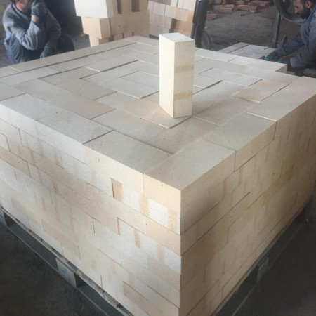 Production of bricks and refractories for industrial furnaces