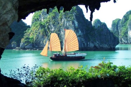 Tour of Vietnam in September 1403, held on Wednesday, September 7, 1403 - 9 pm