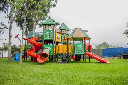 Manufacturer of polyethylene park swings and slides and park structures