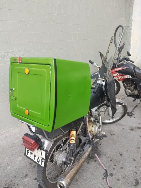 Motorized courier box, food delivery box, fiberglass box