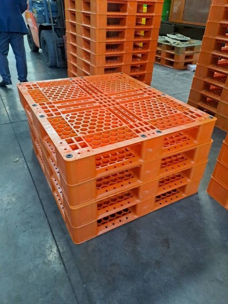 Plastic pallet, 5.13 kg pallet, first class pallet, export pallet