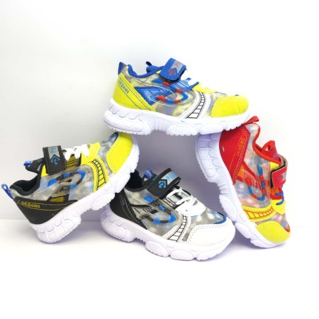 Children's sports shoes